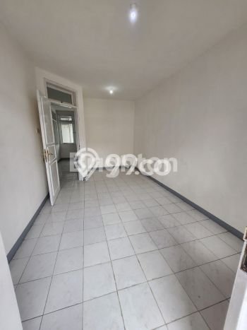 Hunian Nyaman Asri 3 KT Siap Pakai di Taman Palem Jakarta Barat Hunian Nyaman Asri 3 KT Siap Pakai di Taman Palem Jakarta Barat