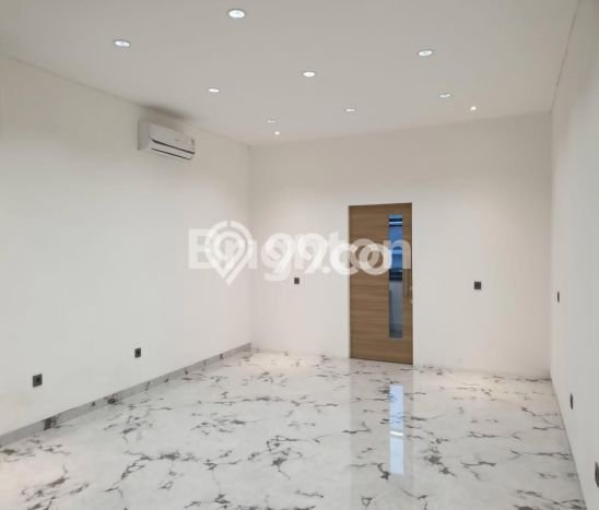 Ruko di Kembangan, Luas 220m2m², Lokasi Strategis Ruko di Kembangan, Luas 220m2m², Lokasi Strategis