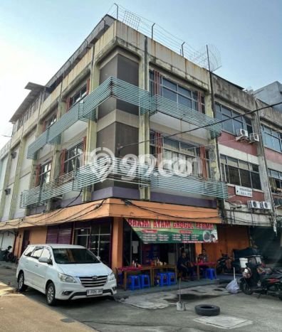 Ruko Premium di , Luas 262m2m², Area Bisnis, Lokasi Ramai Ruko Premium di , Luas 262m2m², Area Bisnis, Lokasi Ramai