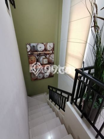 Rumah Luxury Modern Tanpa Renovasi di Daan Mogot Jakarta Barat Rumah Luxury Modern Tanpa Renovasi di Daan Mogot Jakarta Barat