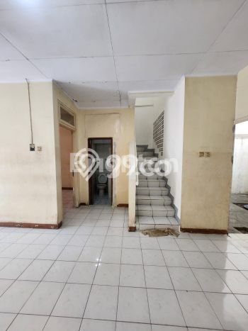 Hunian Nyaman Asri 3 KT Siap Pakai di Taman Palem Jakarta Barat Hunian Nyaman Asri 3 KT Siap Pakai di Taman Palem Jakarta Barat