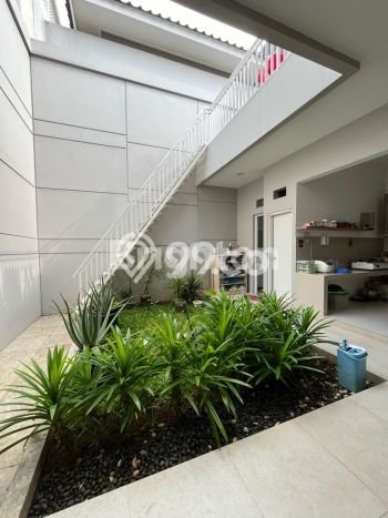 Rumah Elit LB 480m2 Siap Pakai Desain Elegan di Pantai Indah Kapuk, Jakarta Utara Rumah Elit LB 480m2 Siap Pakai Desain Elegan di Pantai Indah Kapuk, Jakarta Utara