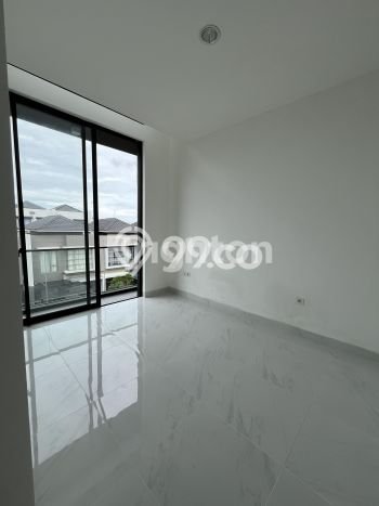 For Sale! Luxury House LT 75m2 Desain Elegan di Pantai Indah Kapuk For Sale! Luxury House LT 75m2 Desain Elegan di Pantai Indah Kapuk