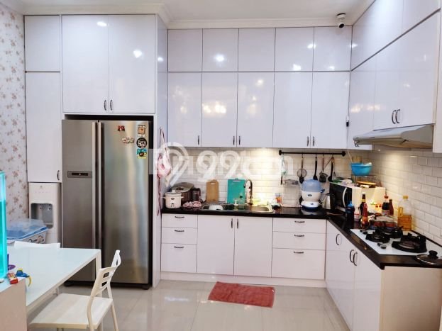 For Sale Hunian Rumah Terawat 2 Kamar di Pantai Indah Kapuk, Jakarta Utara For Sale Hunian Rumah Terawat 2 Kamar di Pantai Indah Kapuk, Jakarta Utara