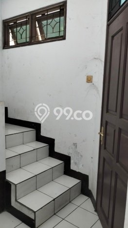 Dijual Rumah 5 Kamar Lokasi Ideal Bagus dan Strategis di Kembangan Dijual Rumah 5 Kamar Lokasi Ideal Bagus dan Strategis di Kembangan