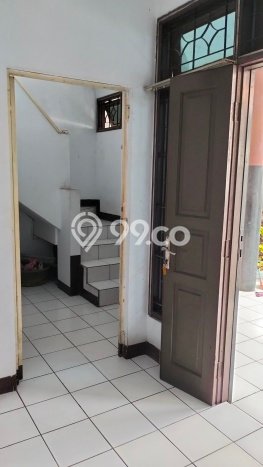Dijual Rumah 5 Kamar Lokasi Ideal Bagus dan Strategis di Kembangan Dijual Rumah 5 Kamar Lokasi Ideal Bagus dan Strategis di Kembangan