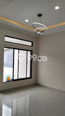 Rumah Luas Asri 4 KT Siap Huni di Gading Serpong Tangerang Rumah Luas Asri 4 KT Siap Huni di Gading Serpong Tangerang