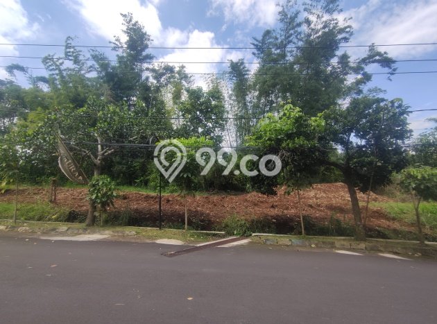 Kos-kosan Dijual di Dau, Malang, 10 KT, 10 KM, Bangunan 160m2 Kos-kosan Dijual di Dau, Malang, 10 KT, 10 KM, Bangunan 160m2