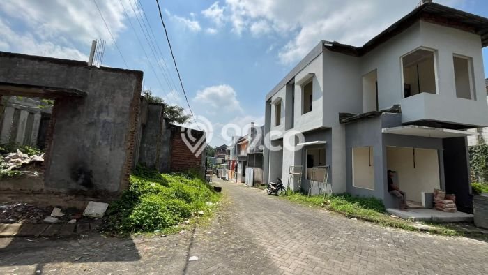 Unit Kost Dijual di Malang Spesifikasi 10 Kamar Tidur dan Kawasan Strategis Unit Kost Dijual di Malang Spesifikasi 10 Kamar Tidur dan Kawasan Strategis