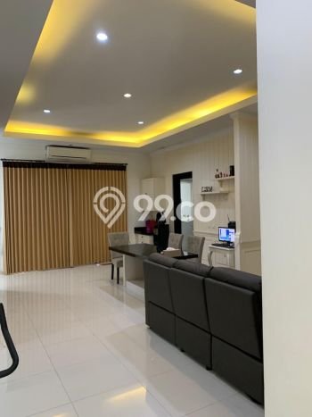 Rumah Siap Huni di Citraland, Surabaya, LT 200m² Bangunan 300m² Rumah Siap Huni di Citraland, Surabaya, LT 200m² Bangunan 300m²