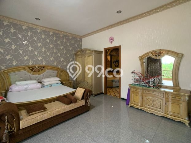 Rumah Siap Disurvey lokasi Graha, Surabaya, LT 673m² Bangunan 700m² Rumah Siap Disurvey lokasi Graha, Surabaya, LT 673m² Bangunan 700m²