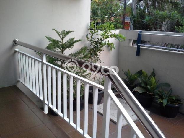 Dijual Rumah 3 Kamar Lokasi Strategis Nyaman dan Strategis di Kelapa Gading Dijual Rumah 3 Kamar Lokasi Strategis Nyaman dan Strategis di Kelapa Gading