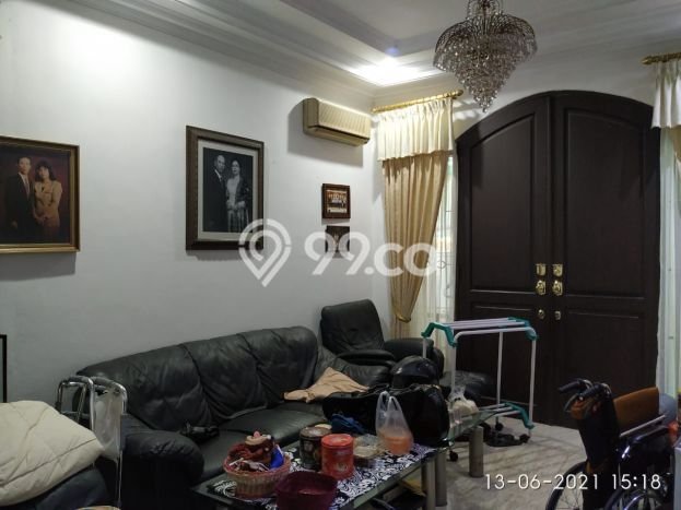 Rumah Mewah LB 350m2 Siap Huni Desain Elegan di Pulomas, Jakarta Timur Rumah Mewah LB 350m2 Siap Huni Desain Elegan di Pulomas, Jakarta Timur