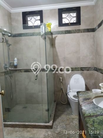 Rumah Mewah LB 350m2 Siap Huni Desain Elegan di Pulomas, Jakarta Timur Rumah Mewah LB 350m2 Siap Huni Desain Elegan di Pulomas, Jakarta Timur