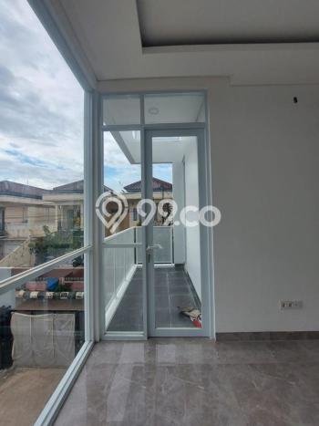 For Sale Rumah 3 Kamar Lokasi Ideal Nyaman dan Strategis di Kebayoran Lama For Sale Rumah 3 Kamar Lokasi Ideal Nyaman dan Strategis di Kebayoran Lama