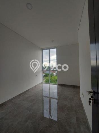 For Sale Rumah 3 Kamar Lokasi Ideal Nyaman dan Strategis di Kebayoran Lama For Sale Rumah 3 Kamar Lokasi Ideal Nyaman dan Strategis di Kebayoran Lama