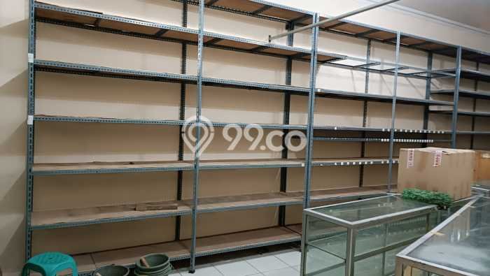 Gudang di Setu, Luas 300m², Area Komersial, Strategis Gudang di Setu, Luas 300m², Area Komersial, Strategis