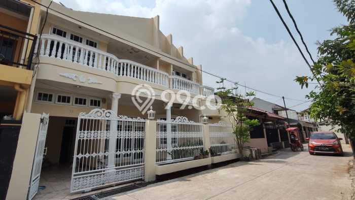 Rumah Luas Asri 3 KT Siap Pakai di Pondok Gede Bekasi Rumah Luas Asri 3 KT Siap Pakai di Pondok Gede Bekasi