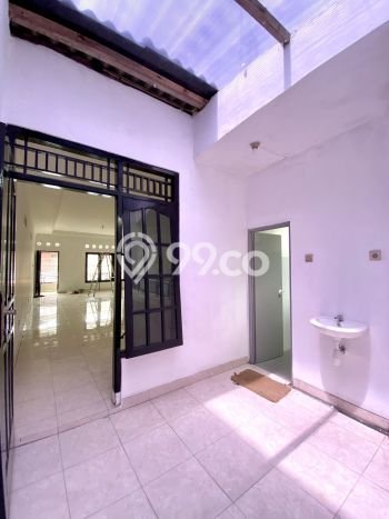 Ruko For Rent di Mlati, Luas 110m², Area Bisnis, Akses Utama Ruko For Rent di Mlati, Luas 110m², Area Bisnis, Akses Utama