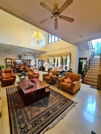 Rumah Elit Modern Tanpa Renovasi di Lebak Bulus Jakarta Selatan Rumah Elit Modern Tanpa Renovasi di Lebak Bulus Jakarta Selatan