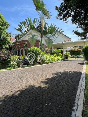 For Sale! Luxury House LT 3059m2 Desain Elegan di Lebak Bulus For Sale! Luxury House LT 3059m2 Desain Elegan di Lebak Bulus