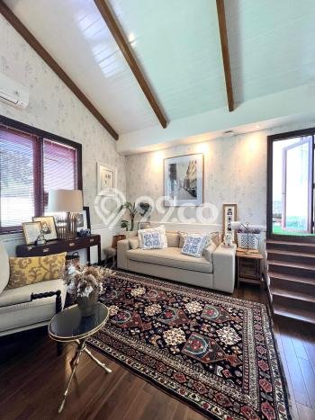 Jual Rumah Mewah Elegan Dengan View Eksklusif di Bintaro, Tangerang Selatan Jual Rumah Mewah Elegan Dengan View Eksklusif di Bintaro, Tangerang Selatan