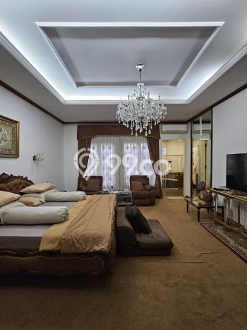Rumah Elit LB 600m2 Siap Pakai Desain Elegan di Pejaten, Jakarta Selatan Rumah Elit LB 600m2 Siap Pakai Desain Elegan di Pejaten, Jakarta Selatan
