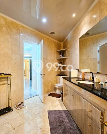 Hunian Elit LB 695m2 Siap Pakai Desain Elegan di Pejaten, Jakarta Selatan Hunian Elit LB 695m2 Siap Pakai Desain Elegan di Pejaten, Jakarta Selatan