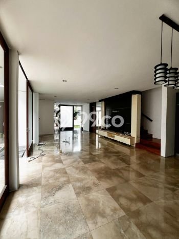 Hunian Elit LB 300m2 Siap Pakai Desain Elegan di Kemang, Jakarta Selatan Hunian Elit LB 300m2 Siap Pakai Desain Elegan di Kemang, Jakarta Selatan