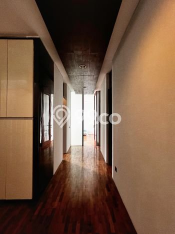 Hunian Elit LB 300m2 Siap Pakai Desain Elegan di Kemang, Jakarta Selatan Hunian Elit LB 300m2 Siap Pakai Desain Elegan di Kemang, Jakarta Selatan