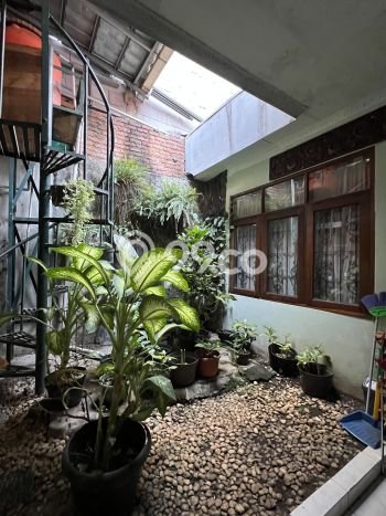 Rumah Mewah LB 280m2 Siap Pakai Desain Elegan di Senopati, Jakarta Selatan Rumah Mewah LB 280m2 Siap Pakai Desain Elegan di Senopati, Jakarta Selatan