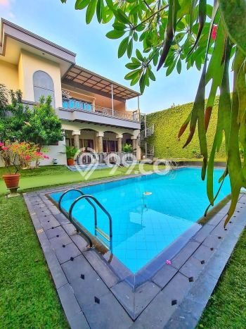 Rumah Elit Modern Tanpa Renovasi di Lebak Bulus Jakarta Selatan Rumah Elit Modern Tanpa Renovasi di Lebak Bulus Jakarta Selatan