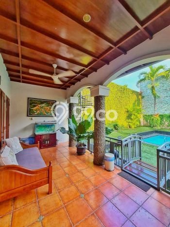 Rumah Elit Modern Tanpa Renovasi di Lebak Bulus Jakarta Selatan Rumah Elit Modern Tanpa Renovasi di Lebak Bulus Jakarta Selatan