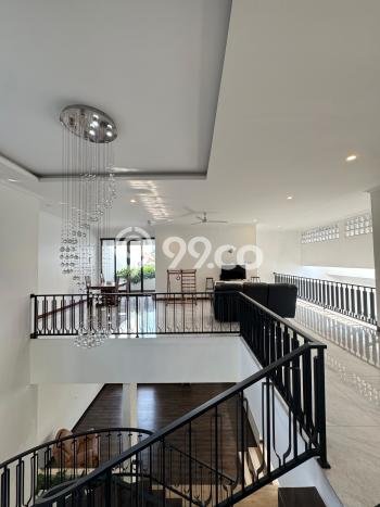 Rumah Luxury Modern Tanpa Renovasi di Cinere Jakarta Selatan Rumah Luxury Modern Tanpa Renovasi di Cinere Jakarta Selatan