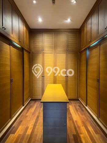 For Sale! Luxury House LT 3059m2 Desain Elegan di Lebak Bulus For Sale! Luxury House LT 3059m2 Desain Elegan di Lebak Bulus