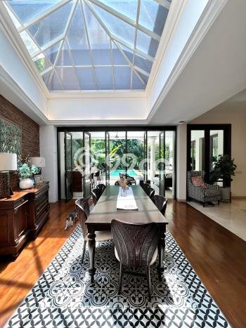 Jual Rumah Mewah Elegan Dengan View Eksklusif di Bintaro, Tangerang Selatan Jual Rumah Mewah Elegan Dengan View Eksklusif di Bintaro, Tangerang Selatan