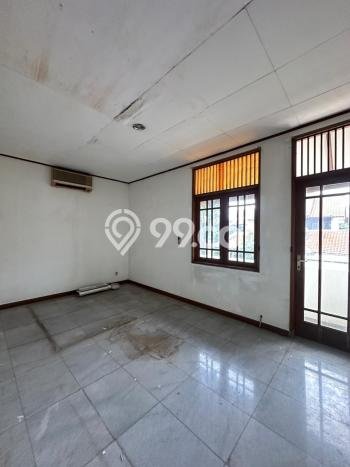 Dijual Rumah Luas Elegan Dengan View Cantik di Lebak Bulus, Jakarta Selatan Dijual Rumah Luas Elegan Dengan View Cantik di Lebak Bulus, Jakarta Selatan