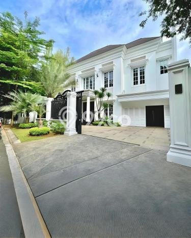 Rumah Elit Modern Tanpa Renovasi di Pondok Indah Jakarta Selatan Rumah Elit Modern Tanpa Renovasi di Pondok Indah Jakarta Selatan