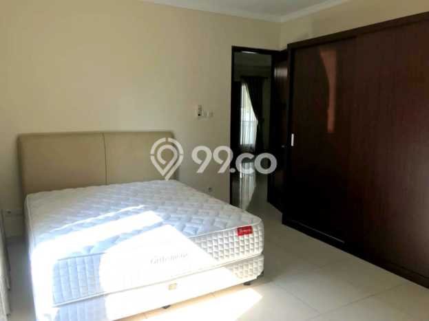 Rumah Strategis di Kuningan, 4 KM, Area Tenang, Luas 519m² LB 452m² Rumah Strategis di Kuningan, 4 KM, Area Tenang, Luas 519m² LB 452m²