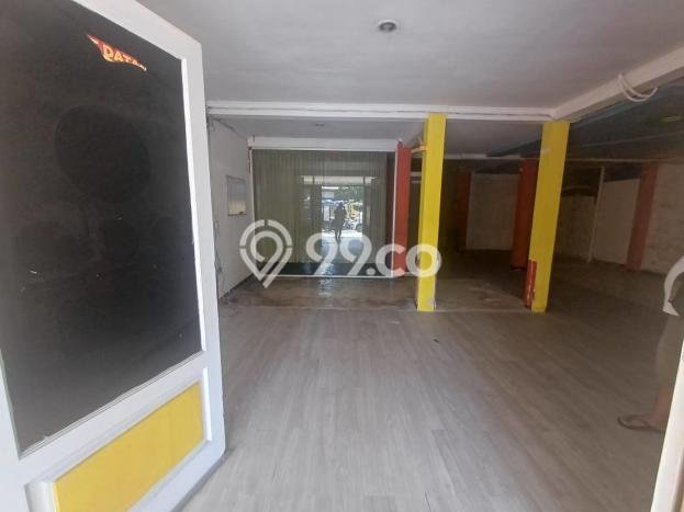 Ruko Disewa di Surabaya dengan LB 450m2 Area Komersial Ramai Ruko Disewa di Surabaya dengan LB 450m2 Area Komersial Ramai