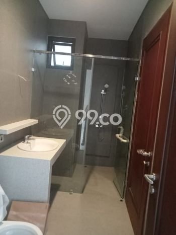 Jual Rumah Mewah Megah Dengan View Eksklusif di Permata Buana, Jakarta Barat Jual Rumah Mewah Megah Dengan View Eksklusif di Permata Buana, Jakarta Barat
