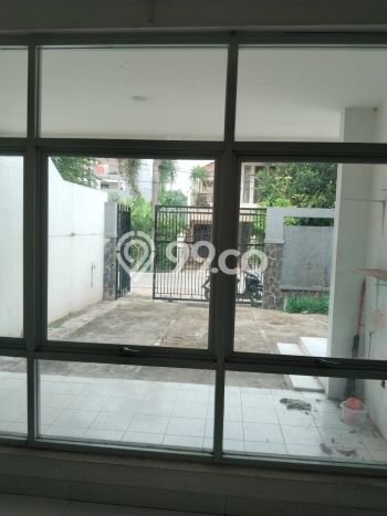 Dijual Rumah Mewah Elegan Dengan View Eksklusif di Meruya, Jakarta Barat Dijual Rumah Mewah Elegan Dengan View Eksklusif di Meruya, Jakarta Barat