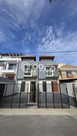 Rumah Modern 3 KT di Meruya Jakarta Barat Full Furnished Rumah Modern 3 KT di Meruya Jakarta Barat Full Furnished