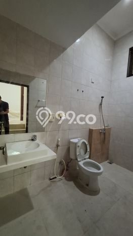 Hunian Elit LB 190m2 Siap Pakai Desain Elegan di BSD, Tangerang Hunian Elit LB 190m2 Siap Pakai Desain Elegan di BSD, Tangerang