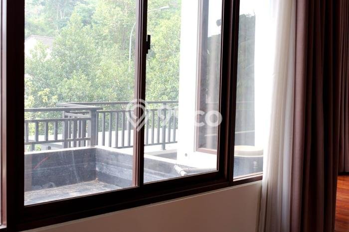 Rumah Luxury Modern Siap Huni di BSD Tangerang Rumah Luxury Modern Siap Huni di BSD Tangerang