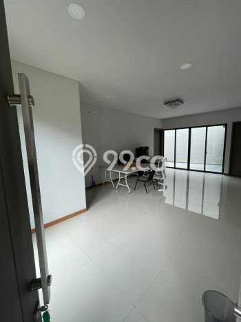 Rumah Strategis kawasan BSD Green Wich, 4 KT, Lingkungan Tenang, Luas 180m² LB 150m² Rumah Strategis kawasan BSD Green Wich, 4 KT, Lingkungan Tenang, Luas 180m² LB 150m²