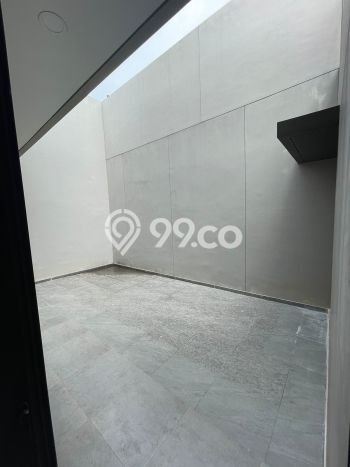 Rumah Strategis kawasan BSD Green Wich, 4 KT, Lingkungan Tenang, Luas 180m² LB 150m² Rumah Strategis kawasan BSD Green Wich, 4 KT, Lingkungan Tenang, Luas 180m² LB 150m²