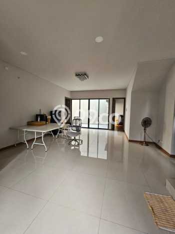 Rumah Strategis kawasan BSD Green Wich, 4 KT, Lingkungan Tenang, Luas 180m² LB 150m² Rumah Strategis kawasan BSD Green Wich, 4 KT, Lingkungan Tenang, Luas 180m² LB 150m²