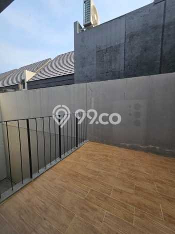 Rumah Strategis kawasan BSD Green Wich, 4 KT, Lingkungan Tenang, Luas 180m² LB 150m² Rumah Strategis kawasan BSD Green Wich, 4 KT, Lingkungan Tenang, Luas 180m² LB 150m²