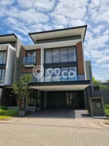 Rumah 5 KT 5 KM LT 276m², Luas Bangunan 441m² di BSD, Tangerang Rumah 5 KT 5 KM LT 276m², Luas Bangunan 441m² di BSD, Tangerang